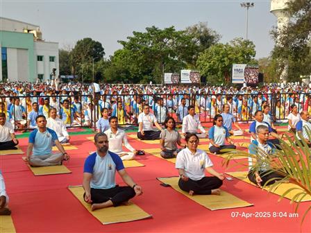 Glimpses of ‘Yoga Mahotsav’ to marking the commencement of the 75day countdown to the International Day of Yoga – 2025 at Kalinga Stadium, in Bhubaneswar on April 07, 2025. The Minister of State (Independent Charge) for Ayush and Health and Family Welfare, Shri Prataprao Jadhav graced the event.:AYUSH