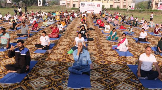Marking the 87th day countdown to International Day of Yoga 2025, Central Council for Research in Yoga & Naturopathy (CCRYN), Delhi conducted a Common Yoga Protocol (CYP) and Yoga Fusion session at Central Research Institute of Yoga and Naturopathy (CRIYN), in Jhajjar on March 26, 2025.:AYUSH