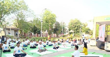 Glimpses of ‘Yoga Mahotsav’ to marking the 85-day countdown to International Day of Yoga 2025 wherein hundreds of participants joined the Common Yoga Protocol session with enthusiasm at Regional Ayurveda Research Institute, in Nagpur on March 29, 2025.:AYUSH