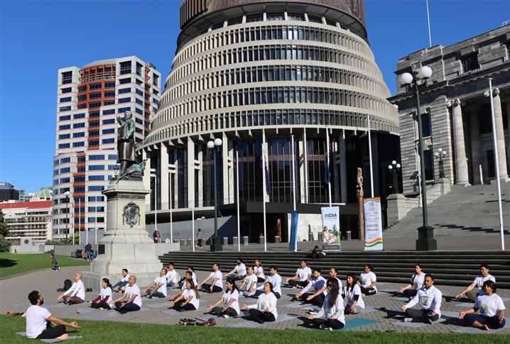 Countdown Begins for the 11th IDY 2025 under theme “Yoga for One Earth, One Health.” HCI and UNANZ, hosted a special yoga session on grounds of iconic Parliament of New Zealand (Beehive), on June 02, 2025.:AYUSH