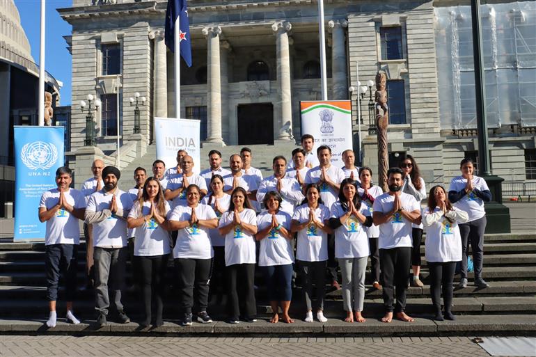 Countdown Begins for the 11th IDY 2025 under theme “Yoga for One Earth, One Health.” HCI and UNANZ, hosted a special yoga session on grounds of iconic Parliament of New Zealand (Beehive), on June 02, 2025.:AYUSH