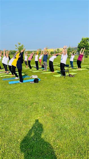 Gujarati Cultural Association Ottawa, Canada with the support of HCI-Ottawa organised a Yoga session. AHC Chinmoy Naik apprised the audience about the unifying message of IDY-2025 and encouraged them to make Yoga a part of their daily routine, in Canada on June 08, 2025.