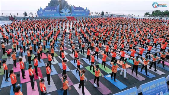 Yoga unites us; Thousands gathered at Nghinh Phong Tower to celebrate the spirit of Yoga, organized by the Consulate General of India & Phu Yen Province, the event was a true reflection of global harmony on June 10, 2025.:AYUSH