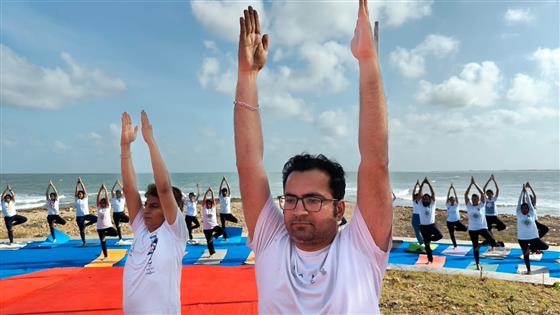 Institute of Teaching & Research In Ayurveda (ITRA) Commemorates signature event of IDY-2025, HARIT YOGA at iconic place at Shivrajpur Blue Flag Beach in Jamnagar, Gujarat, nearly 250 participants doing CYP on June 10, 2025.:AYUSH