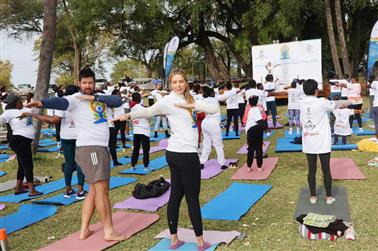 Embassy of India in Harare, Zimbabwe collaboration with Victoria Falls Yoga organized a yoga event at Victoria Falls on the river banks of The Zambezi where around 300 yoga enthusiasts participated on June 16, 2025.:AYUSH
