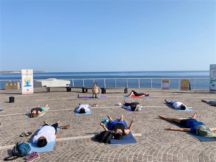 In preparations for the celebrations of the International Day of Yoga 2025, High Commission of India, Malta organised a Yoga curtain raiser event in collaboration with Malta National Aquarium, Qawra on June 08, 2025.:AYUSH