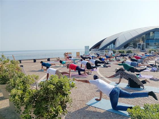 In preparations for the celebrations of the International Day of Yoga 2025, High Commission of India, Malta organised a Yoga curtain raiser event in collaboration with Malta National Aquarium, Qawra on June 08, 2025.:AYUSH