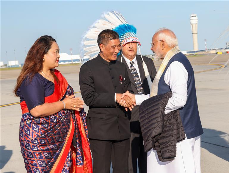 PM arrives at Calgary Airport, in Canada on June 16, 2025.:Prime Minister's Office PM arrives at Calgary Airport, in Canada on June 16, 2025.:Prime Minister