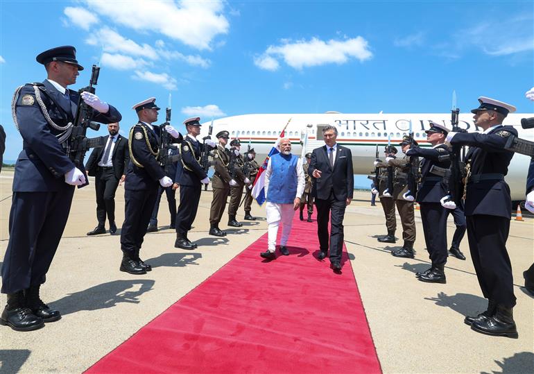 PM arrives at Zagreb airport, in Croatia on June 18, 2025.:Prime Minister's Office PM arrives at Zagreb airport, in Croatia on June 18, 2025.:Prime Minister