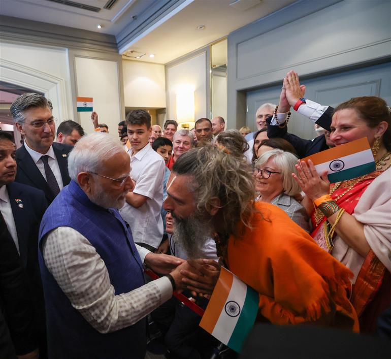 PM receives warm welcome by the Indian community, in Croatia on June 18, 2025.:Prime Minister's Office PM receives warm welcome by the Indian community, in Croatia on June 18, 2025.:Prime Minister