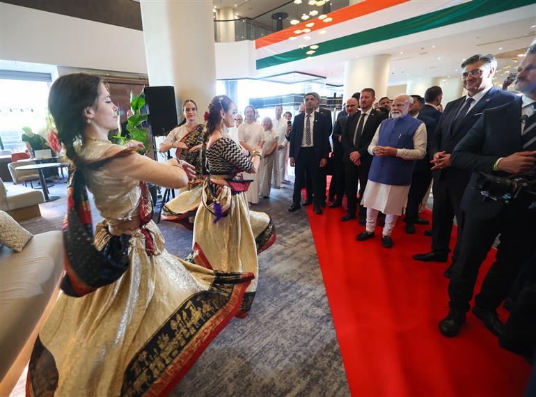 PM receives warm welcome by the Indian community, in Croatia on June 18, 2025.:Prime Minister's Office PM receives warm welcome by the Indian community, in Croatia on June 18, 2025.:Prime Minister