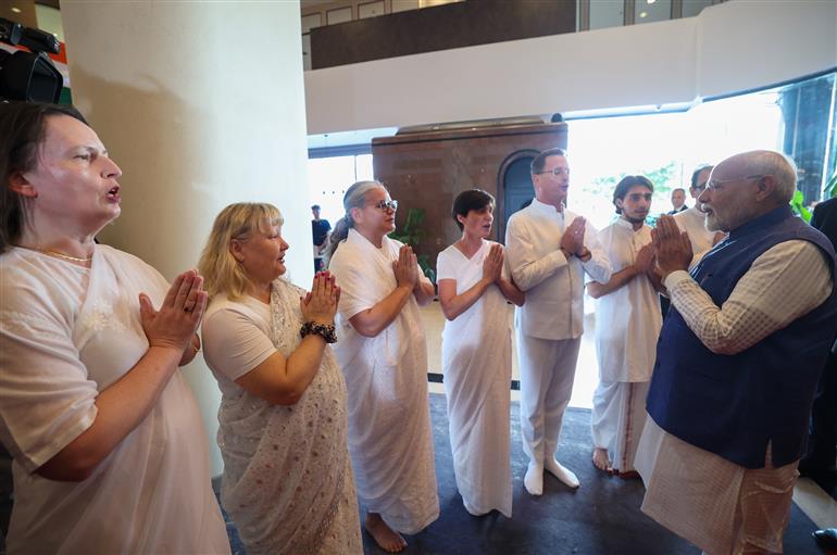PM receives warm welcome by the Indian community, in Croatia on June 18, 2025.:Prime Minister's Office PM receives warm welcome by the Indian community, in Croatia on June 18, 2025.:Prime Minister