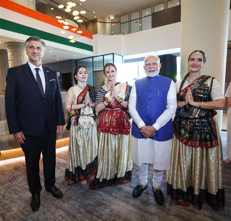 PM receives warm welcome by the Indian community, in Croatia on June 18, 2025.:Prime Minister's Office PM receives warm welcome by the Indian community, in Croatia on June 18, 2025.:Prime Minister