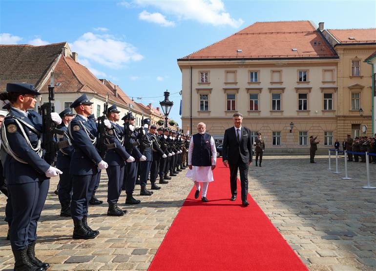 PM receives a ceremonial reception on his arrival at St. Mark’s Square in Zagreb, Croatia on June 18, 2025.:Prime Minister's Office PM receives a ceremonial reception on his arrival at St. Mark’s Square in Zagreb, Croatia on June 18, 2025.:Prime Minister