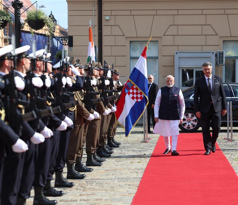 PM receives a ceremonial reception on his arrival at St. Mark’s Square in Zagreb, Croatia on June 18, 2025.:Prime Minister's Office PM receives a ceremonial reception on his arrival at St. Mark’s Square in Zagreb, Croatia on June 18, 2025.:Prime Minister