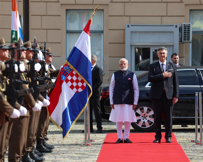 PM receives a ceremonial reception on his arrival at St. Mark’s Square in Zagreb, Croatia on June 18, 2025.:Prime Minister's Office PM receives a ceremonial reception on his arrival at St. Mark’s Square in Zagreb, Croatia on June 18, 2025.:Prime Minister
