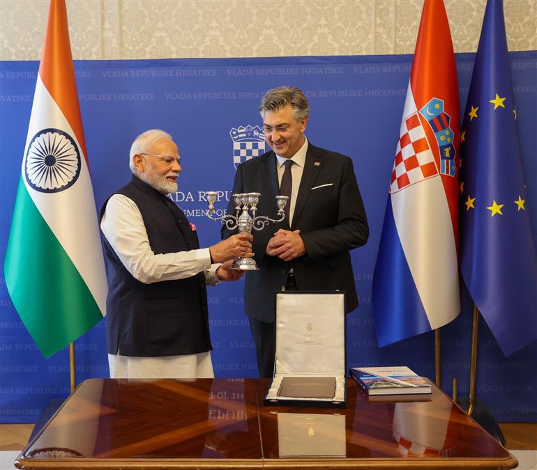 PM exchanges gifts with the Prime Minister of the Republic of Croatia, Mr. Andrej Plenkovic and signs a book at Banski Dvori in Zagreb, Croatia on June 18, 2025.:Prime Minister's Office PM exchanges gifts with the Prime Minister of the Republic of Croatia, Mr. Andrej Plenkovic and signs a book at Banski Dvori in Zagreb, Croatia on June 18, 2025.:Prime Minister