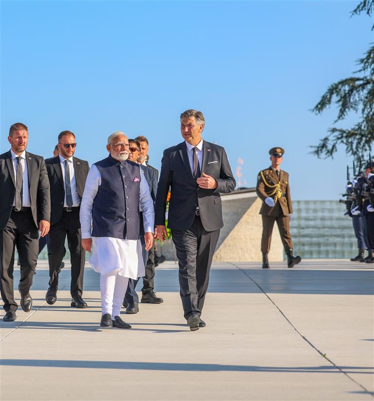 PM lays a wreath at the Monument of the Homeland at Zagreb, in Croatia on June 18, 2025.:Prime Minister's Office PM lays a wreath at the Monument of the Homeland at Zagreb, in Croatia on June 18, 2025.:Prime Minister