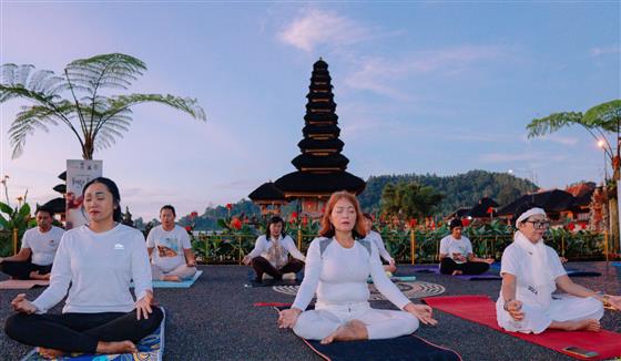 Iconic Ulun Danu Beratan Temple in Tabanan is a perfect blend of beauty & spirituality. Set against this serene backdrop of one of Bali’s most sacred sites, CGI & SVCC Bali organized the 44th pre-event of the International Day of Yoga 2025. The event highlighted the harmony between human and nature through yoga in Bali, Indonesia on june 19, 2025.:AYUSH