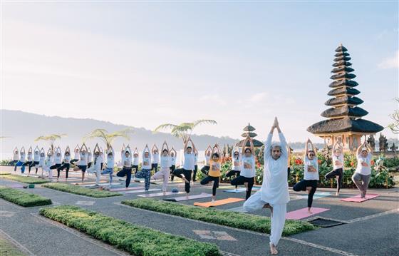 Iconic Ulun Danu Beratan Temple in Tabanan is a perfect blend of beauty & spirituality. Set against this serene backdrop of one of Bali’s most sacred sites, CGI & SVCC Bali organized the 44th pre-event of the International Day of Yoga 2025. The event highlighted the harmony between human and nature through yoga in Bali, Indonesia on june 19, 2025.:AYUSH