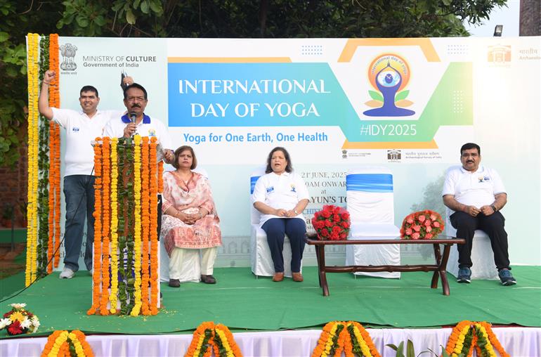 The Minister of State for Road Transport and Highways and Corporate Affairs, Shri Harsh Malhotra addressing the gathering at the Celebration of the 11th International Day of Yoga (IDY) 2025 at Humayun Tomb, in New Delhi on June 21, 2025.:Ministry of Road Transport & Highways