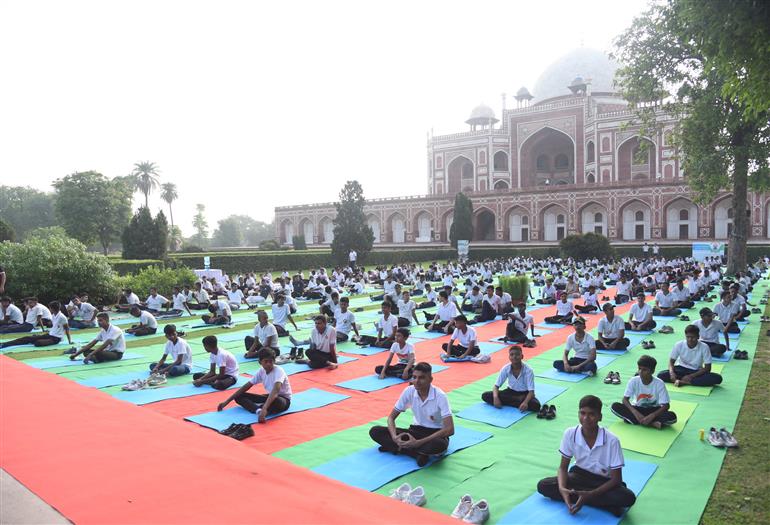 Glimpses of the Celebration of the 11th International Day of Yoga (IDY) 2025 at Humayun Tomb, in New Delhi on June 21, 2025. The Minister of State for Road Transport and Highways and Corporate Affairs, Shri Harsh Malhotra participated in the event.:Ministry of Road Transport & Highways