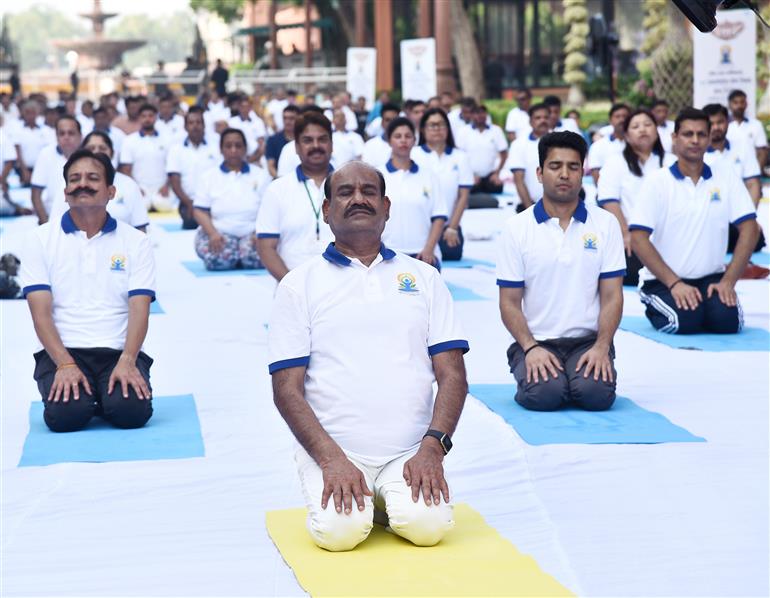 The Speaker of Lok Sabha, Shri Om Birla participated in the 11th International Day of Yoga celebrations at Parliament House Complex, in New Delhi on June 21, 2025.:Ministry of Parliamentary Affairs
