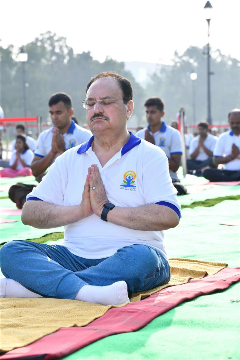 The Union Minister of Health and Family Welfare & Chemicals and Fertilizers, Shri Jagat Prakash Nadda participated in the celebration of the 11th International Day of Yoga (IDY) 2025 by leading a mass yoga demonstration with hundreds of participants at Kartavya Path, in New Delhi on June 21, 2025.:Ministry of Health and Family Welfare