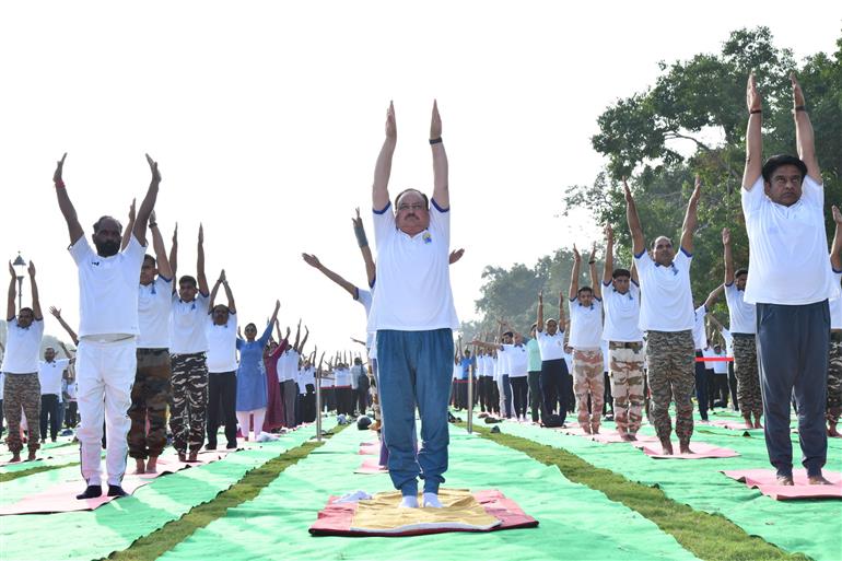The Union Minister of Health and Family Welfare & Chemicals and Fertilizers, Shri Jagat Prakash Nadda participated in the celebration of the 11th International Day of Yoga (IDY) 2025 by leading a mass yoga demonstration with hundreds of participants at Kartavya Path, in New Delhi on June 21, 2025.:Ministry of Health and Family Welfare