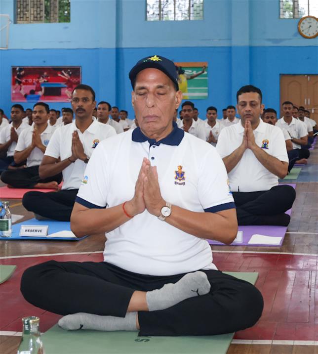 The Union Minister for Defence, Shri Rajnath Singh participated in the celebration of the 11th International Day of Yoga (IDY) 2025 at Northern Command, Udhampur, in Jammu & Kashmir on June 21, 2025. :Ministry of Defence