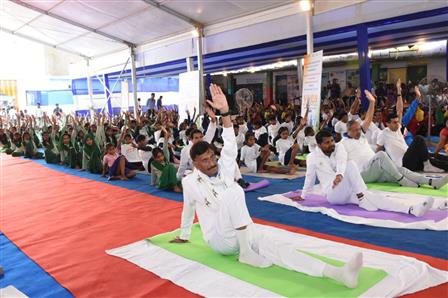 The Minister of State for Defence, Shri Sanjay Seth participated in the celebration of the 11th International Day of Yoga (IDY) 2025 at PM Shree High School, Ranchi, in Jharkhand on June 21, 2025.:Ministry of Defence