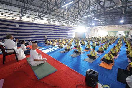 Indian Coast Guard Celebrates 11th International Day of Yoga with ‘Yoga Sangam’ Across 60 plus Locations on June 21, 2025.:Ministry of Defence
