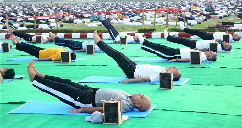 Glimpses of 11th International Day of Yoga celebrations at Delhi Cantt. on June 21, 2025.:Ministry of Defence