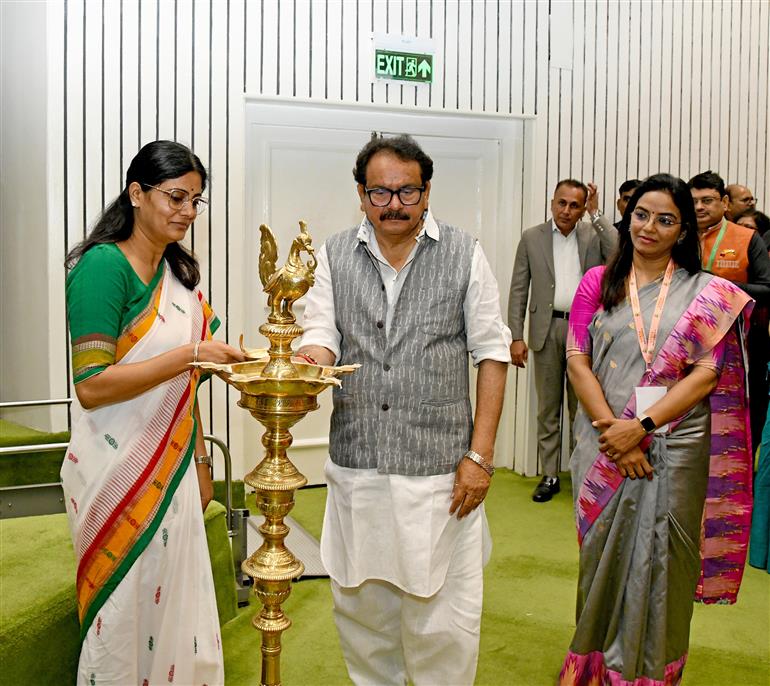 The Minister of State for Fisheries, Animal Husbandry and Dairying & Panchayati Raj, Prof. S. P. Singh Baghel lighting the lamp at the Launch of Model Women-Friendly Gram Panchayats Initiative along with the Minister of State for Health and Family Welfare & Chemicals and Fertilizers, Smt. Anupriya Patel on the sidelines of the National Workshop of Women Elected Representatives (WERs) at Vigyan Bhawan, in New Delhi on March 05, 2025.