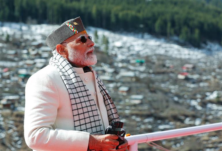 
PM performs darshan, pooja and viewing of Himalaya at the winter seat of Maa Ganga in Mukhwa, Uttarakhand on March 06, 2025.
