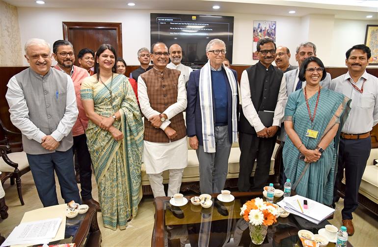 The Union Minister of Agriculture and Farmers Welfare and Rural Development, Shri Shivraj Singh Chouhan interacted with Mr. Bill Gates, former CEO of Microsoft  on the key initiatives of GOI for agricultural and rural development, in New Delhi on March 17, 2025.