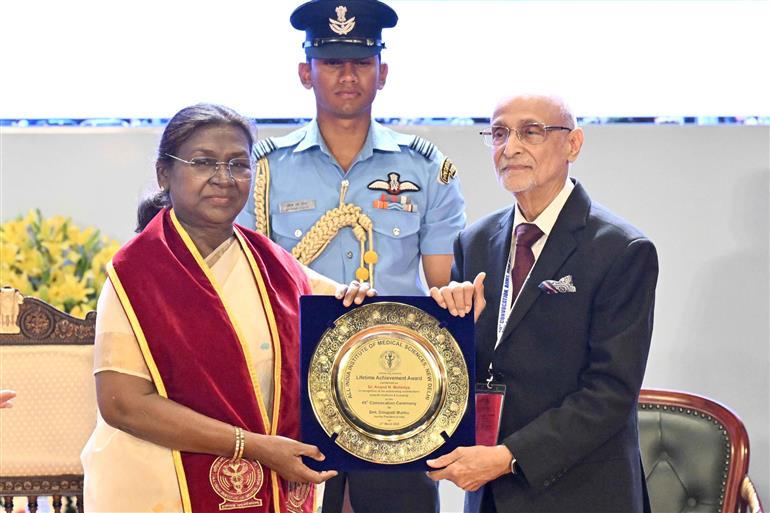 The President of India, Smt Droupadi Murmu graces the convocation ceremony of the All India Institute of Medical Sciences, in New Delhi on March 21, 2025.