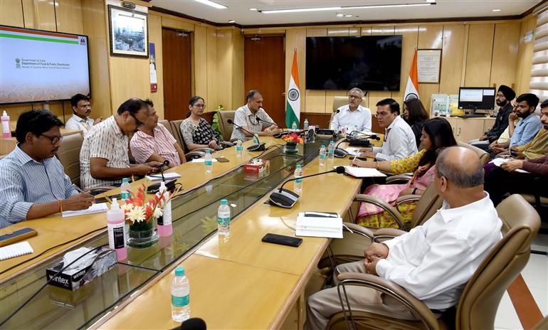 The Secretary, Department of Food and Public Distribution, Shri Sanjeev Chopra briefing media on ‘Procurement of Wheat, Price of Essential Commodities and other key subject’ at Krishi Bhawan, in New Delhi on May 01, 2025.