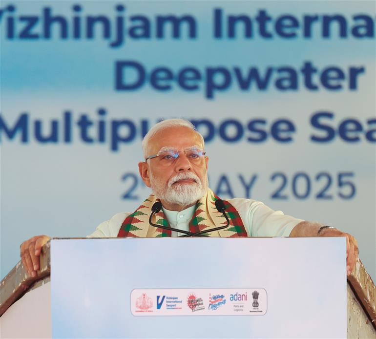 PM addressing at the inauguration of Vizhinjam International Seaport in Thiruvananthapuram, Kerala on May 02, 2025.