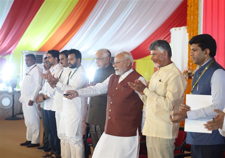 PM lays foundation stone, inaugurates and dedicates to the nation multiple development projects at Amaravati, in Andhra Pradesh on May 02, 2025.