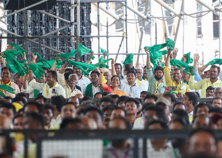 Gathering at the inauguration, laying foundation stone and dedication to the nation multiple development projects at Amaravati, in Andhra Pradesh on May 02, 2025. PM addressing on the occasion.