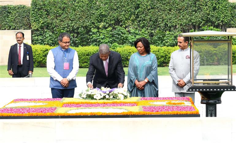 The President of the Republic of Angola, Mr. Joao Manuel Goncalves Lourenco laying a wreath at the Samadhi of Mahatma Gandhi at Rajghat, in Delhi on May 03, 2025.