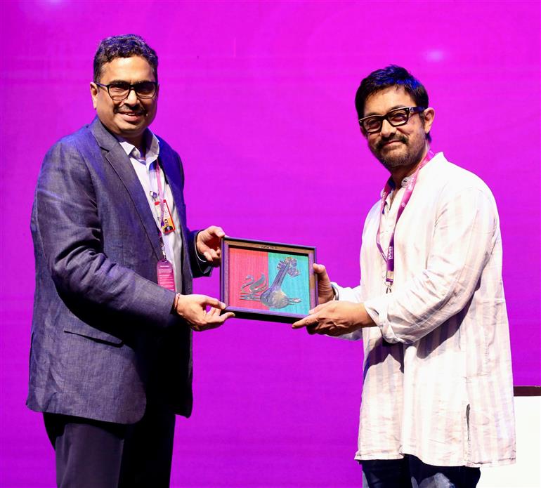 The legendary Aamir Khan took the stage for an unforgettable Masterclass session on the ‘Art of Acting’, sharing insights, stories, and the discipline behind a powerful performance at WAVES2025, in Mumbai, Maharashtra on May 03, 2025. :Ministry of Information & Broadcasting