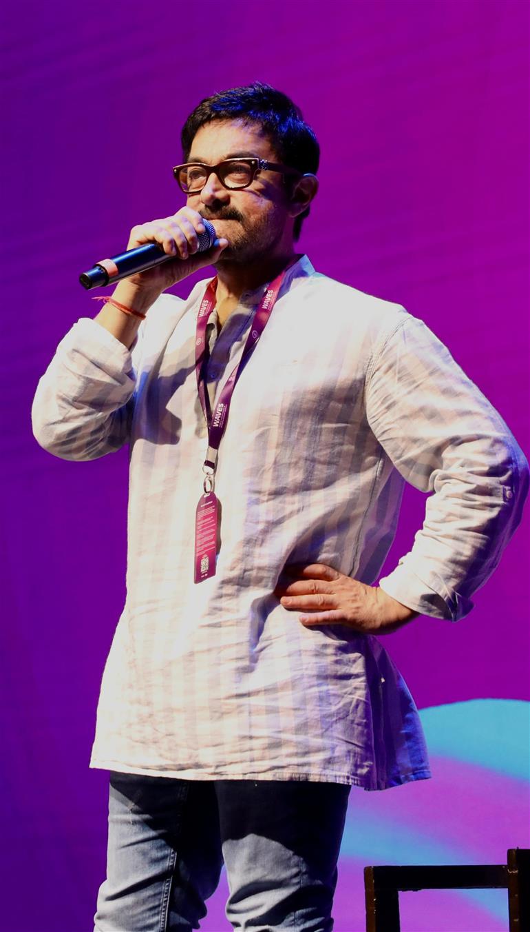 The legendary Aamir Khan took the stage for an unforgettable Masterclass session on the ‘Art of Acting’, sharing insights, stories, and the discipline behind a powerful performance at WAVES2025, in Mumbai, Maharashtra on May 03, 2025. :Ministry of Information & Broadcasting