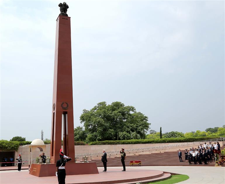 The Minister of Defense of Japan, Mr Gen Nakatani paying homage to the fallen heroes at the National War Memorial, in New Delhi on May 05, 2025.