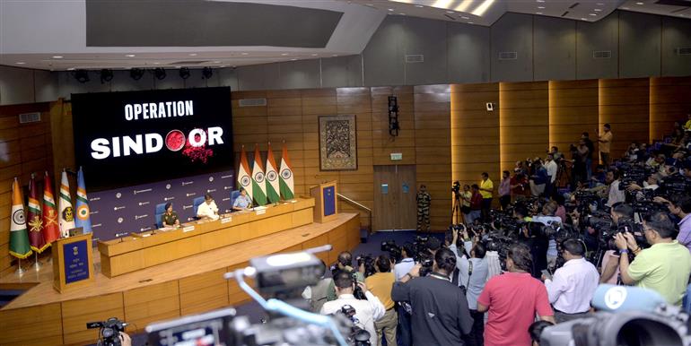 The Secretary, Ministry of External Affairs, Shri Vikram Misri briefing the media on ‘Operation Sindoor’ in presence of Colonel Sofiya Qureshi and Wing Commander Vyomika Singh at National Media Centre, in New Delhi on May 07, 2025.:Ministry of Defence