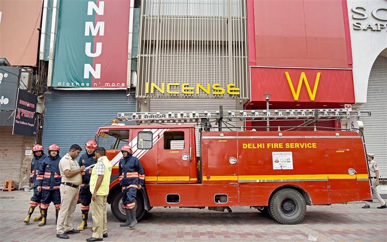 Glimpses of ‘MOCK DRILL’ in Central Market, Lajpat Nagar, New Delhi on May 07, 2025.:Ministry of Information & Broadcasting