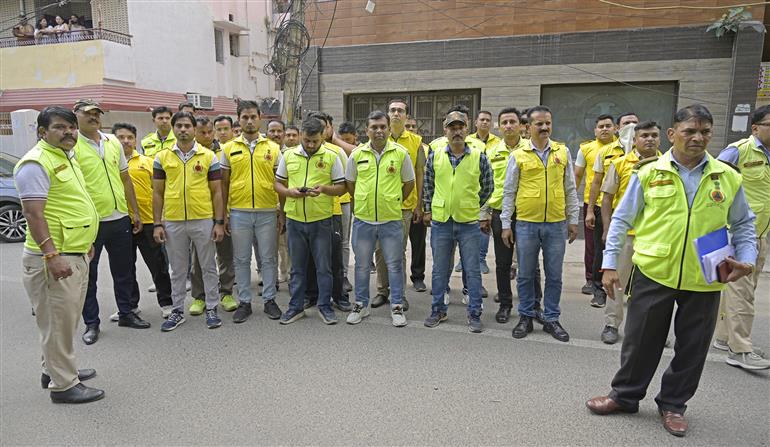 Glimpses of ‘MOCK DRILL’ at Dilshad Garden, in Delhi on May 07, 2025.:Ministry of Information & Broadcasting