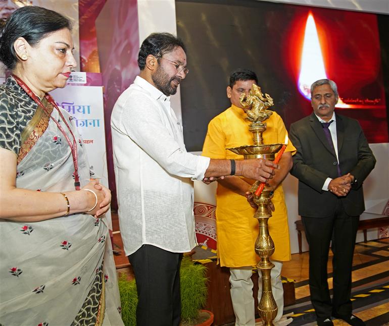 The Union Minister for Coal and Mines, Shri G. Kishan Reddy lighting the lamp at the event ‘Thalassemia Bal Sewa Yojana’ on the occasion of World Thalassemia Day 2025, in New Delhi on May 08, 2025.