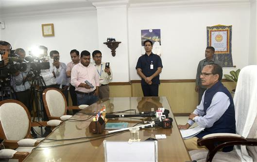 The Union Minister for Agriculture Shri Shivraj Singh Chouhan, addresses a press conference in his chamber Krishi Bhavan, New Delhi on May 09, 2025.
